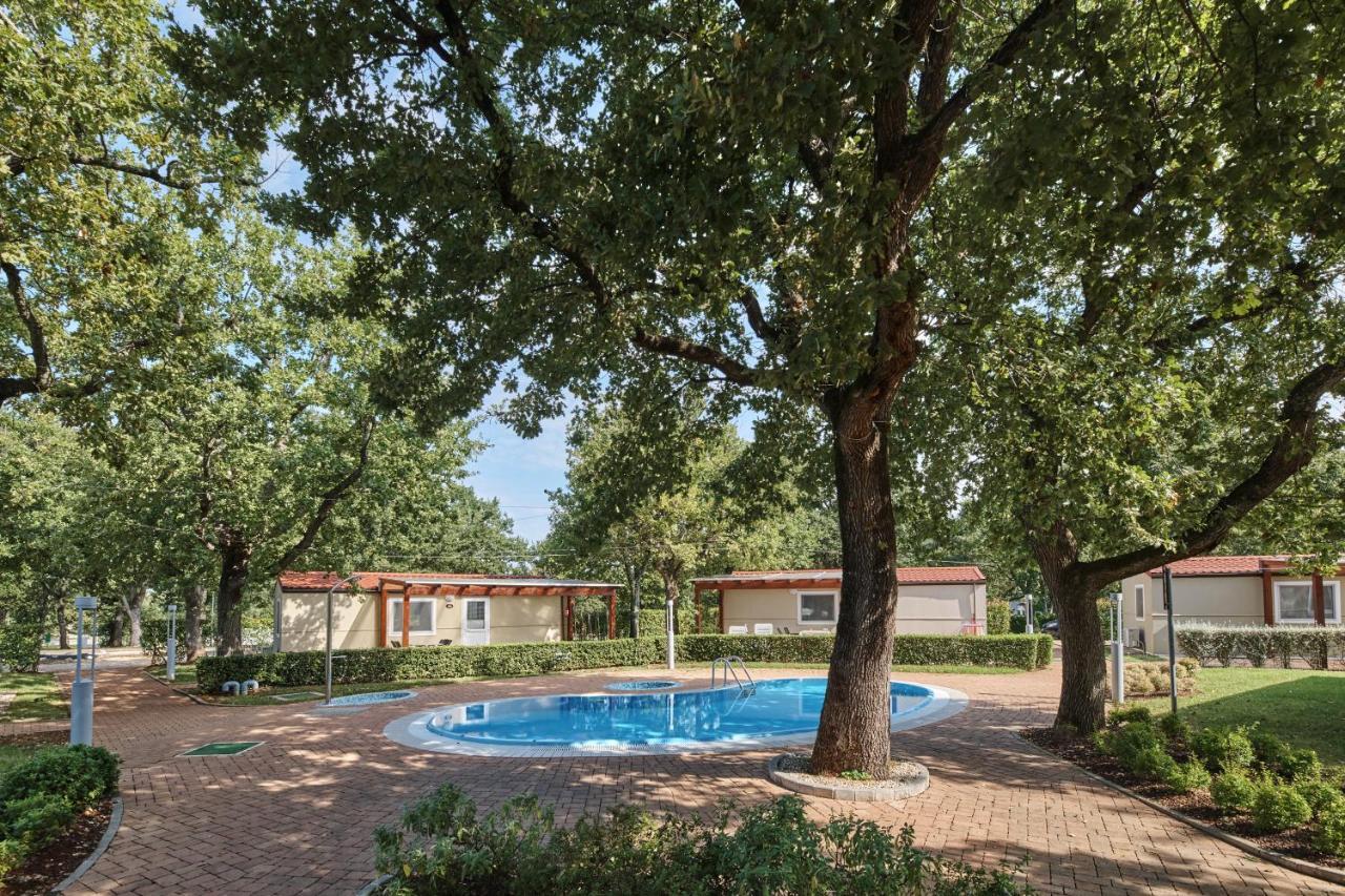 Camping Ulika Mobile Homes - Naturist 切瓦尔-波拉特 外观 照片