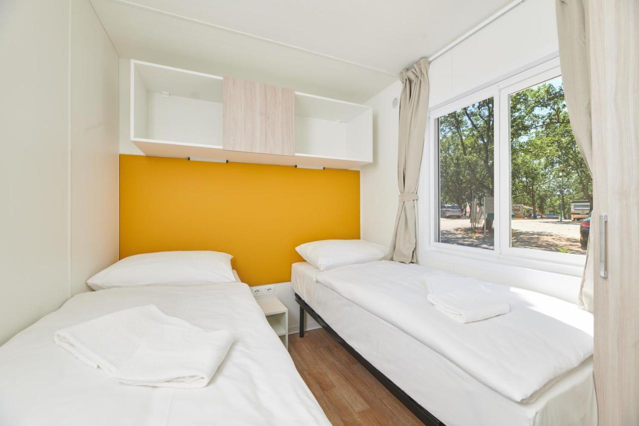 Camping Ulika Mobile Homes - Naturist 切瓦尔-波拉特 外观 照片