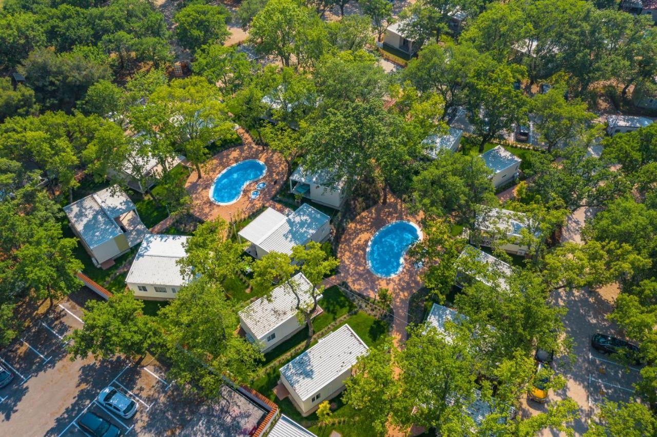 Camping Ulika Mobile Homes - Naturist 切瓦尔-波拉特 外观 照片